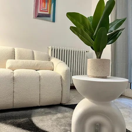 Venus Apartment *